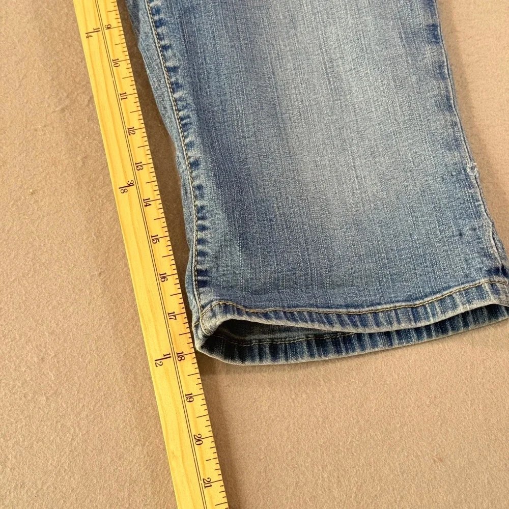 Levis 512 Perfectly Slimming Capri Jeans Men Light Wash Blue Denim Size 14 34x18